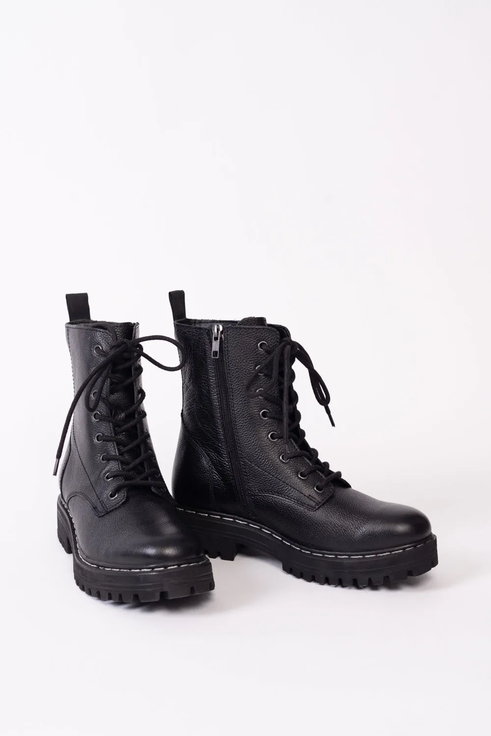 COMBAT BOOTS