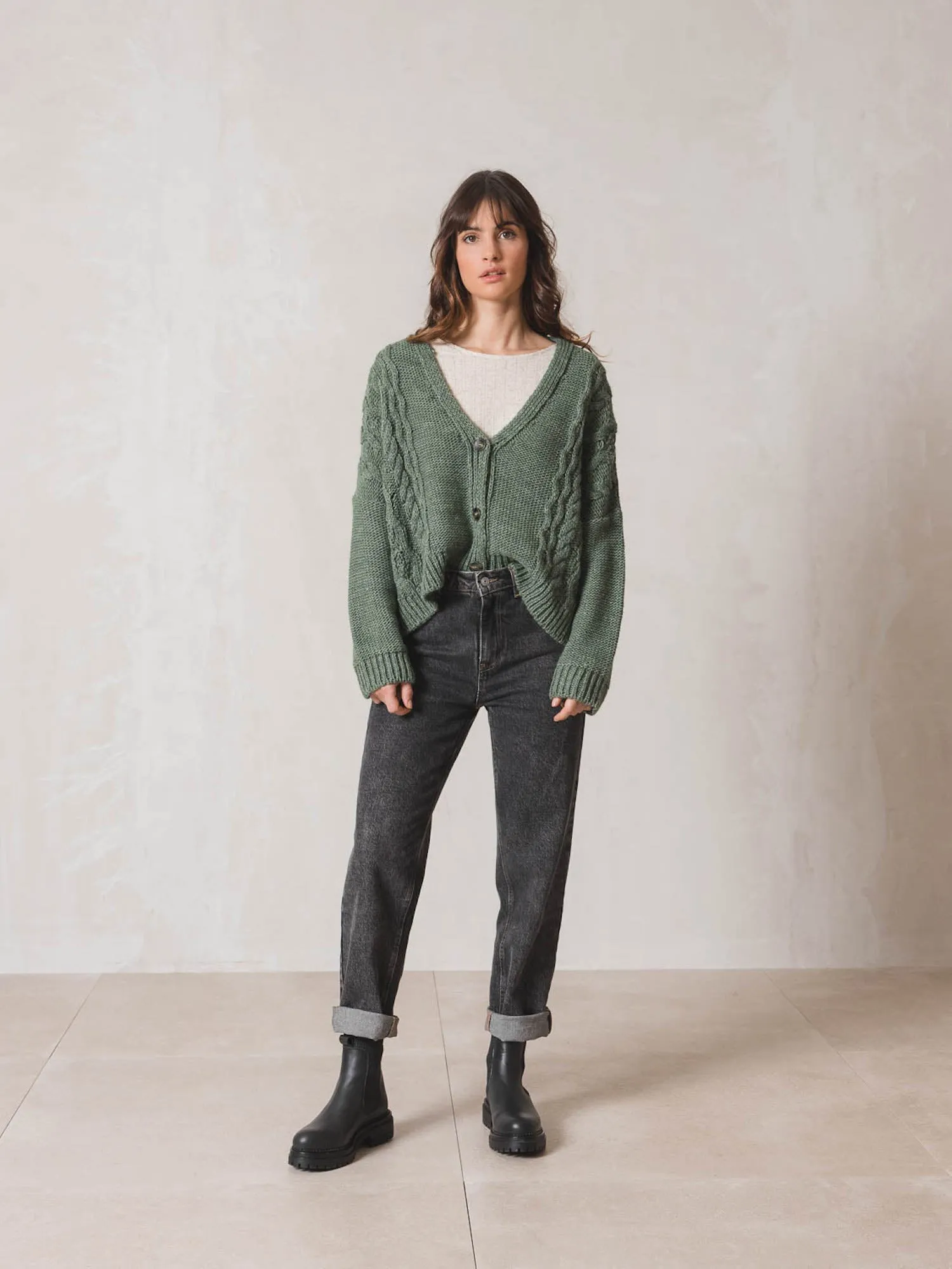 INDI & COLD Cardigan Khaki