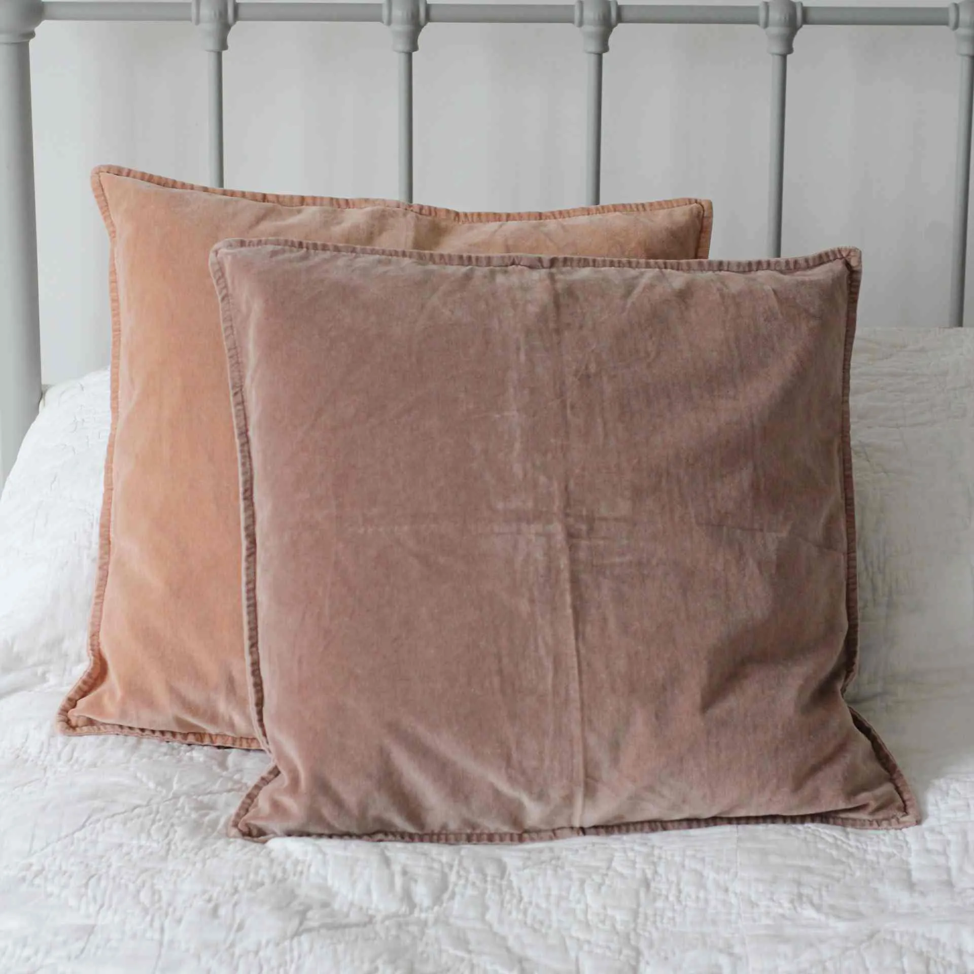 Velvet Cushion - Dusky Rose